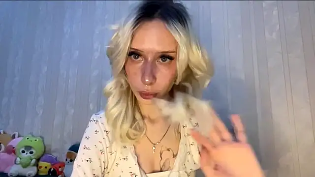 Twist drip blonde online show from December 2, 2025, 4:09 pm