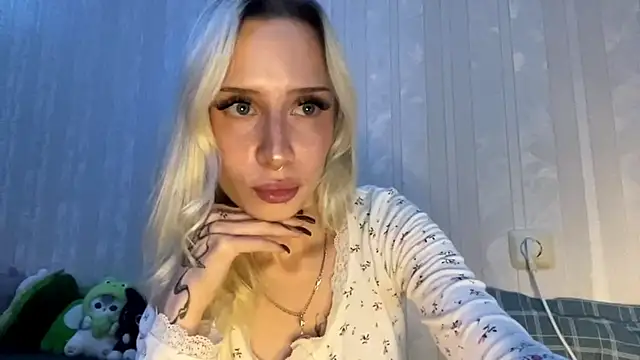 Twist drip blonde online show from November 21, 2025, 4:06 pm