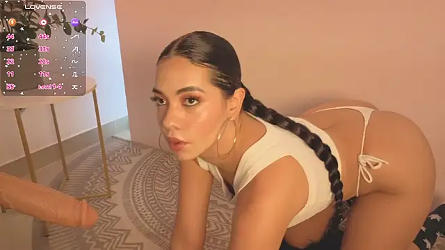 Snapshot of lulu_wonder chatting on January 8, 2026, 10:05 pm lulu wonder online show from January 8, 2026, 10:05 pm