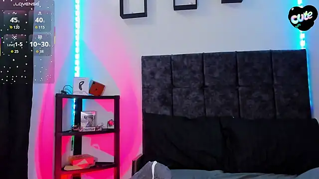 Theo Noxxx online show from November 30, 2025, 6:19 pm