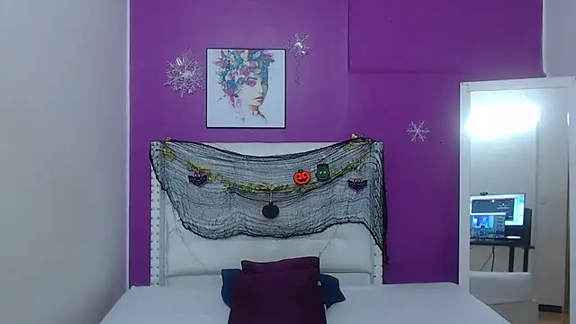 innocent sexybaby online show from October 31, 2025, 8:49 pm