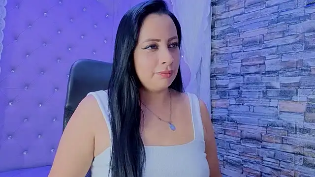 Snapshot of AshleyMontenegro chatting on November 18, 2025, 7:28 pm AshleyMontenegro online show from November 18, 2025, 7:28 pm