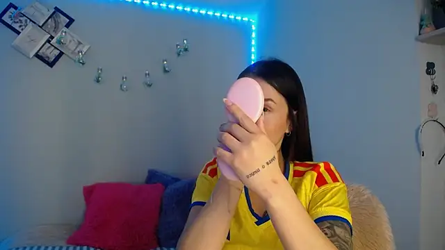Snapshot of Emma_sweet_hot chatting on June 17, 2026, 4:06 pm Emma sweet hot online show from June 17, 2026, 4:06 pm