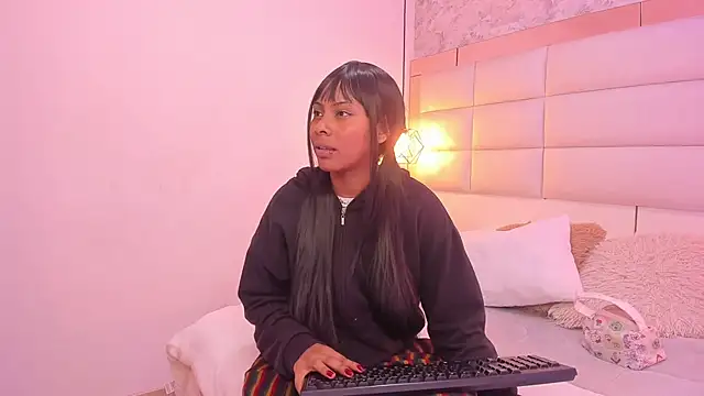 Snapshot of Sofia_clk chatting on December 2, 2025, 3:07 am Sofia clk online show from December 2, 2025, 3:07 am