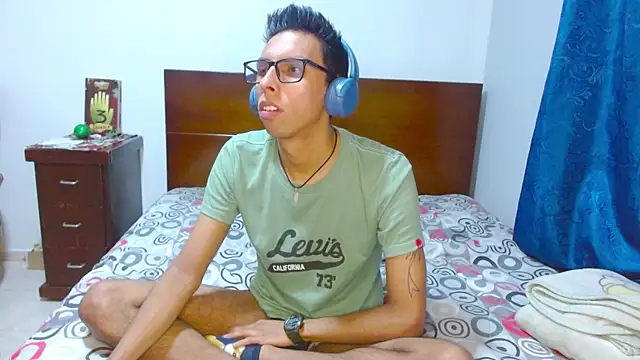 DavTwink3100 online show from December 19, 2025, 1:53 am