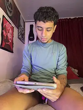 lukaOnline  online show from October 21, 2025, 2:44 am