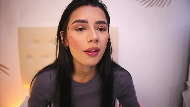 Snapshot of Scarlett_Keller chatting on November 10, 2025, 7:41 pm Scarlett Keller online show from November 10, 2025, 7:41 pm