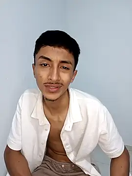 Iam Delirio online show from October 21, 2025, 4:34 am