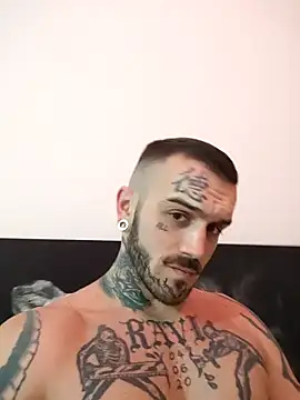 Snapshot of Lkass_fl chatting on November 16, 2025, 10:46 pm Lkass fl online show from November 16, 2025, 10:46 pm