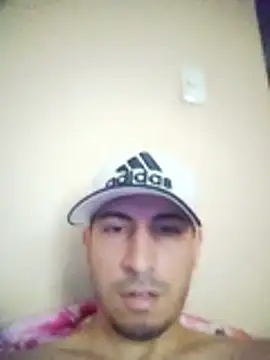 villamarinalvarez25 online show from November 6, 2025, 5:50 pm