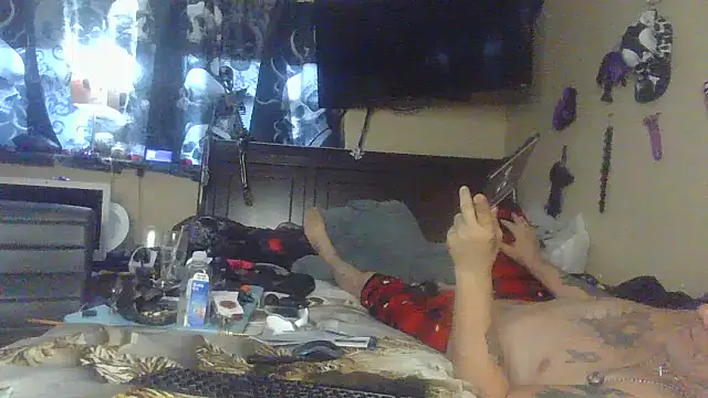 Snapshot of bigdaddyrooster chatting on January 7, 2026, 10:26 pm bigdaddyrooster online show from January 7, 2026, 10:26 pm