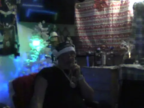 Snapshot of bigdaddyrooster chatting on December 21, 2025, 7:32 am bigdaddyrooster online show from December 21, 2025, 7:32 am