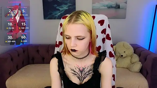 Snapshot of MitaSide chatting on December 4, 2025, 9:25 pm MitaSide online show from December 4, 2025, 9:25 pm