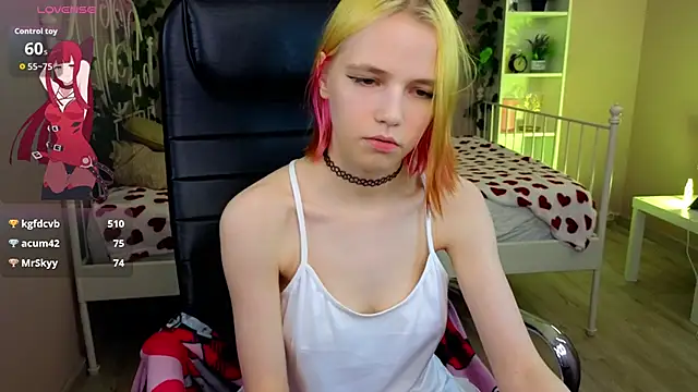 Snapshot of MitaSide chatting on November 19, 2025, 4:12 am MitaSide online show from November 19, 2025, 4:12 am