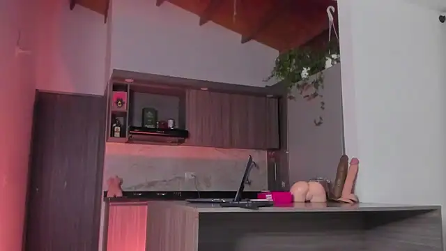 Snapshot of valeriahornier chatting on November 13, 2025, 5:44 am valeriahornier online show from November 13, 2025, 5:44 am