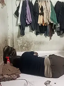 RNlov online show from March 9, 2026, 10:57 pm