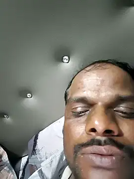 RNlov online show from November 10, 2025, 4:12 pm