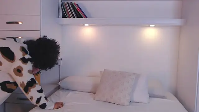 Snapshot of MartiRuis10 chatting on December 4, 2025, 10:20 pm MartiRuis10 online show from December 4, 2025, 10:20 pm