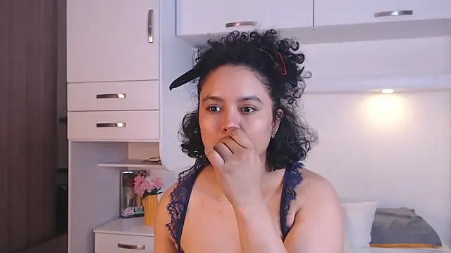 Snapshot of MartiRuis10 chatting on November 5, 2025, 10:02 pm MartiRuis10 online show from November 5, 2025, 10:02 pm