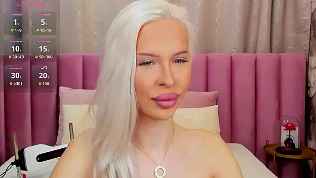 KailaCrystall online show from December 4, 2025, 1:37 am