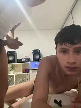 Snapshot of motomotoboy chatting on February 10, 2026, 2:10 am motomotoboy online show from February 10, 2026, 2:10 am