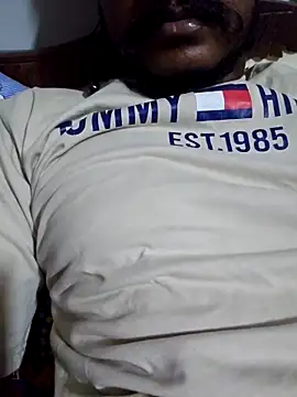 rahulsexyb online show from October 20, 2025, 3:34 pm