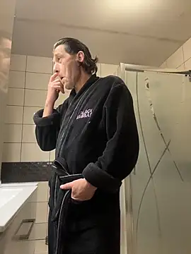 kon77777 online show from November 13, 2025, 3:21 am