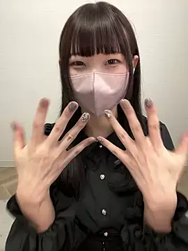 Snapshot of Reina_cute_00_ chatting on January 19, 2026, 4:27 am Reina cute 00 online show from January 19, 2026, 4:27 am