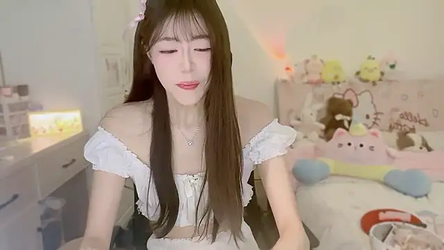 Snapshot of Onecutelittle chatting on November 5, 2025, 5:43 am Onecutelittle online show from November 5, 2025, 5:43 am