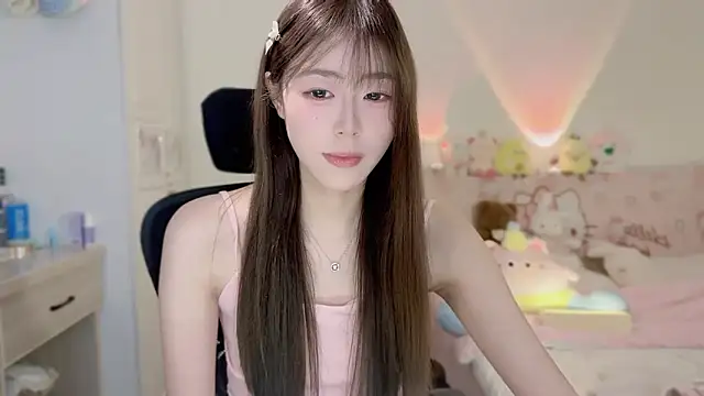 Snapshot of Onecutelittle chatting on November 6, 2025, 6:28 am Onecutelittle online show from November 6, 2025, 6:28 am