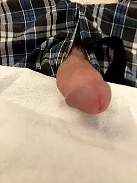 Snapshot of KamKouple69 chatting on October 24, 2025, 2:21 am KamKouple69 online show from October 24, 2025, 2:21 am