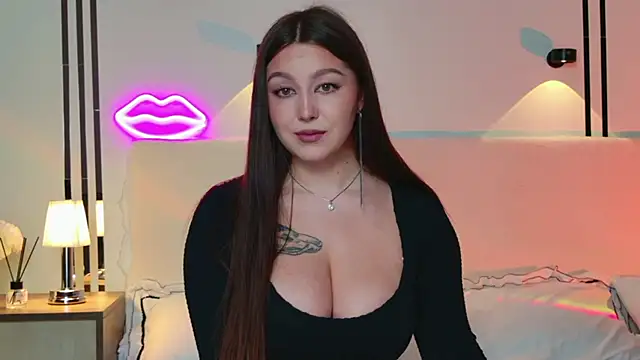 Snapshot of _Tessa_May_ chatting on November 9, 2025, 12:25 am Tessa May online show from November 9, 2025, 12:25 am