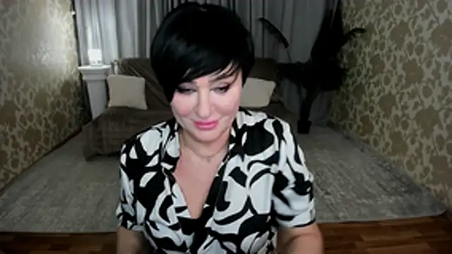 KiraTempt online show from February 10, 2026, 7:13 pm