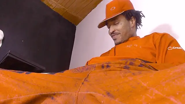 Anaconda larga online show from April 11, 2026, 6:55 pm