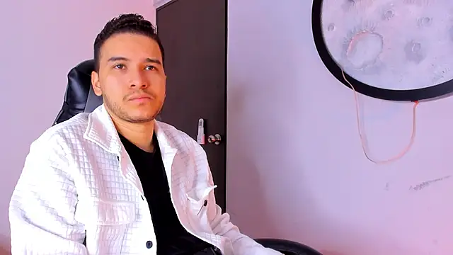 mike 257 online show from November 11, 2025, 11:49 am