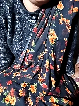 Hot cauple indian online show from February 8, 2026, 2:42 am