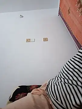 Snapshot of Hot_Angle chatting on June 2, 2026, 2:28 pm Hot Angle online show from June 2, 2026, 2:28 pm