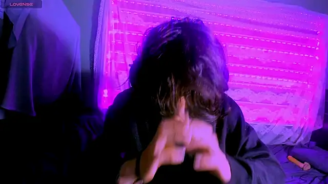 najimi uwu online show from November 12, 2025, 7:18 pm