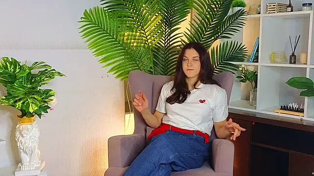KerriDezalia online show from October 19, 2025, 1:58 pm