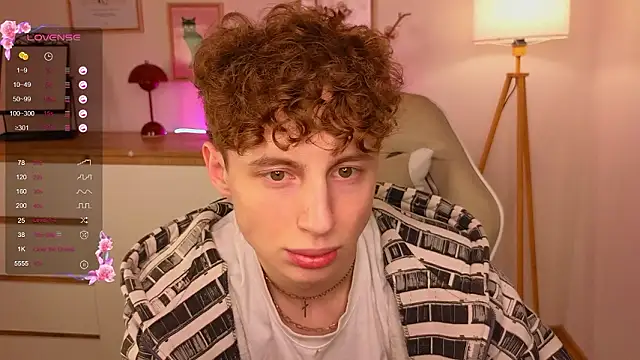 Snapshot of crisp1n chatting on February 17, 2026, 7:05 am crisp1n online show from February 17, 2026, 7:05 am