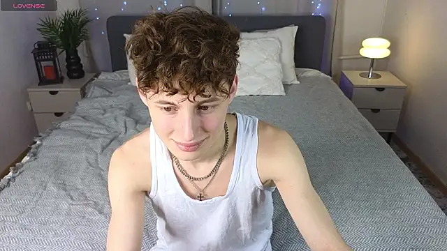 Snapshot of crisp1n chatting on February 10, 2026, 8:08 pm crisp1n online show from February 10, 2026, 8:08 pm