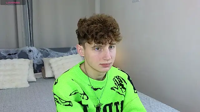 crisp1n online show from November 8, 2025, 3:04 pm