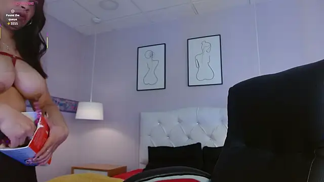 Snapshot of Rachellparker_ chatting on November 12, 2025, 11:25 am Rachellparker online show from November 12, 2025, 11:25 am