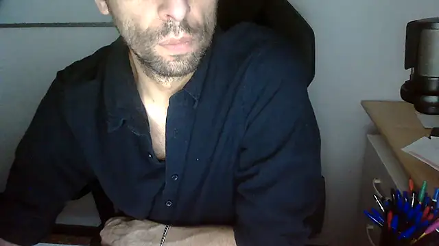 Snapshot of topg84 chatting on May 27, 2026, 5:42 pm topg84 online show from May 27, 2026, 5:42 pm