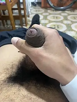 Snapshot of Anaconda_Negra20 chatting on November 15, 2025, 8:24 pm Anaconda Negra20 online show from November 15, 2025, 8:24 pm