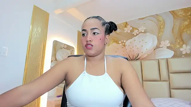 NahomiWalker  online show from December 21, 2025, 7:48 pm