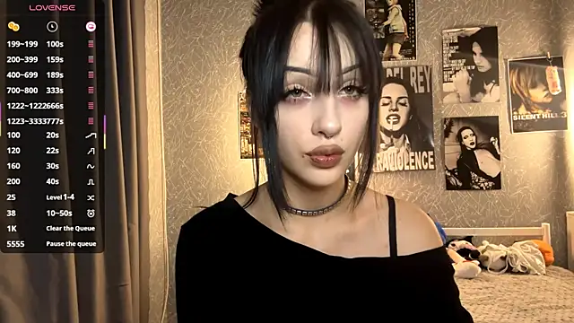 ForeTiff online show from November 24, 2025, 8:20 pm