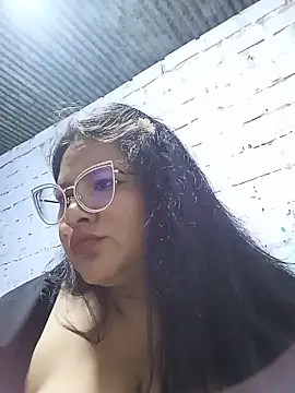 Snapshot of celeste122595 chatting on June 4, 2026, 4:39 am celeste122595 online show from June 4, 2026, 4:39 am