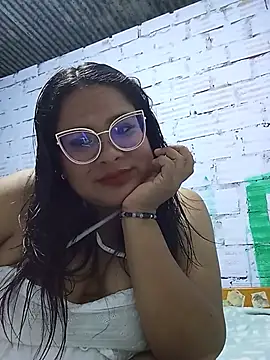Snapshot of celeste122595 chatting on June 5, 2026, 3:33 am celeste122595 online show from June 5, 2026, 3:33 am