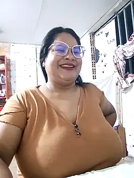 celeste122595 online show from November 26, 2025, 3:17 am